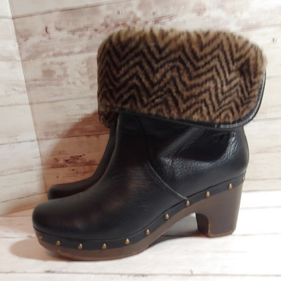 UGG Cora Lynn fold over clog boots - Picture 9 of 12